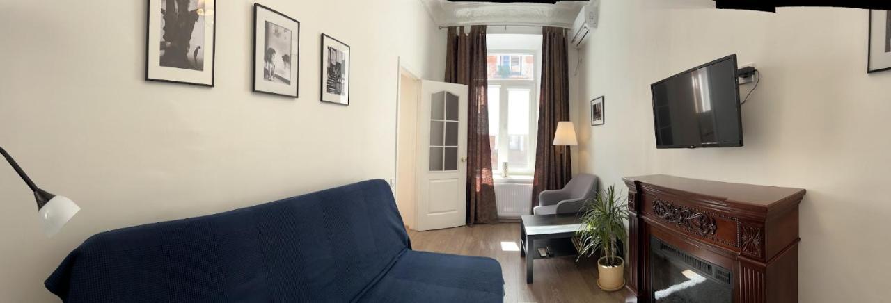 Charming Apartment Odessa Buitenkant foto